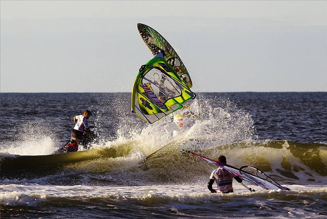 Kauli Seadi Tow Out Surfing - PWA Reno World Cup Sylt Grand Slam 2011 © PWA World Tour http://www.pwaworldtour.com